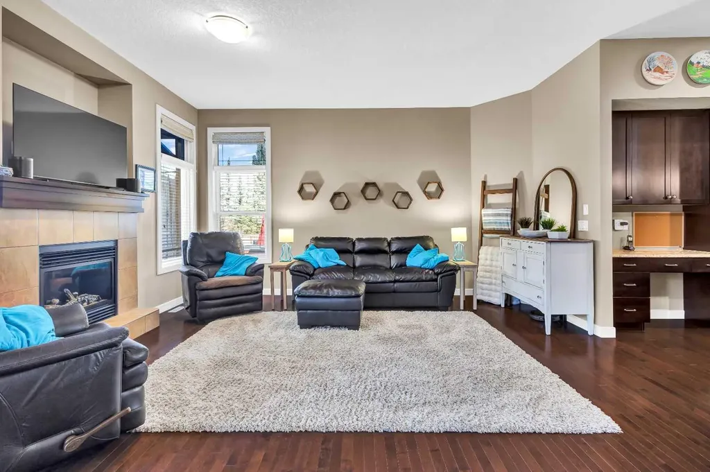 21 Evansfield Way NW Calgary AB T3P 0L1
