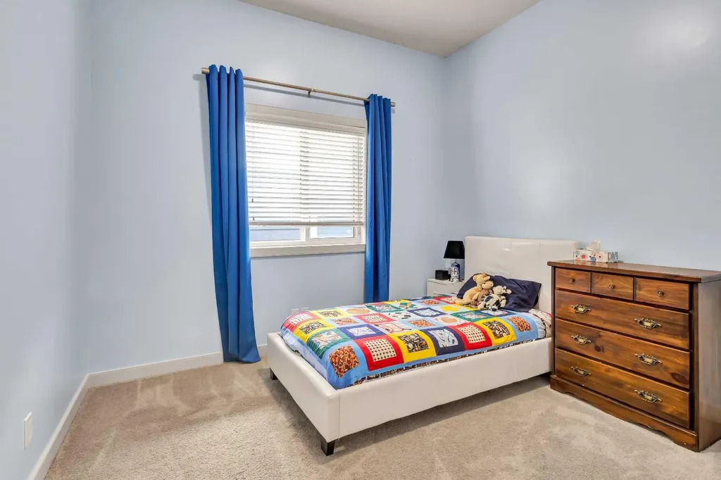 21 Evansfield Way NW Calgary AB T3P 0L1