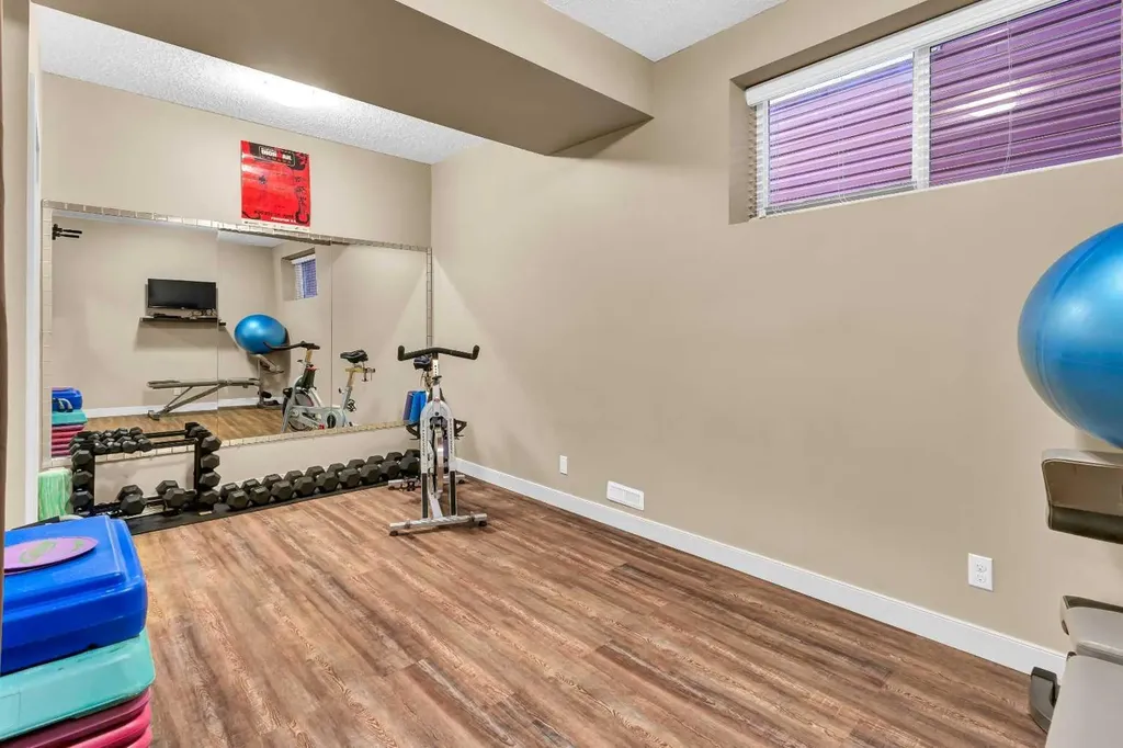 21 Evansfield Way NW Calgary AB T3P 0L1