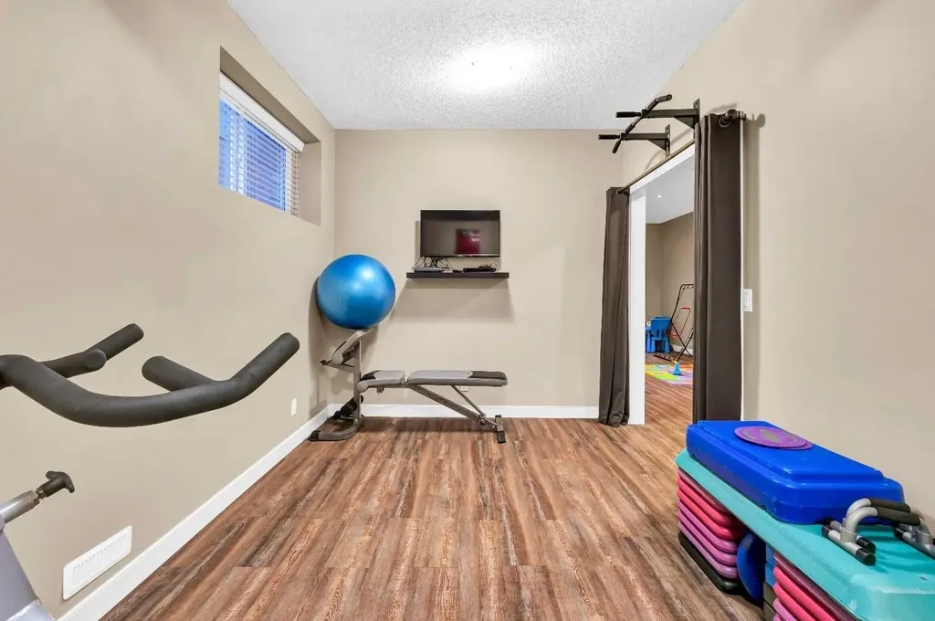 21 Evansfield Way NW Calgary AB T3P 0L1