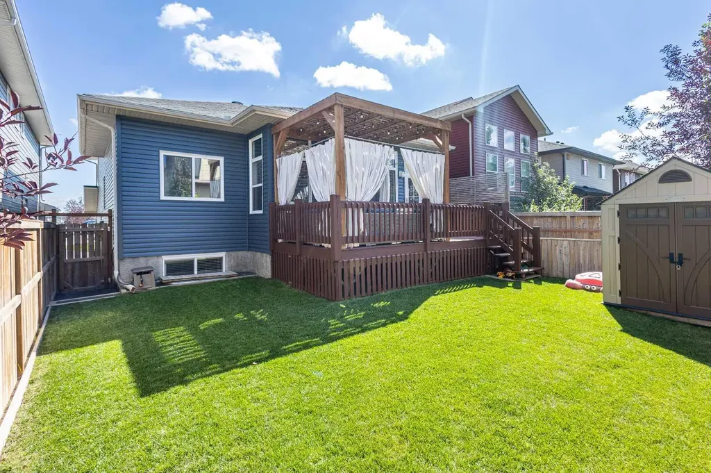 21 Evansfield Way NW Calgary AB T3P 0L1