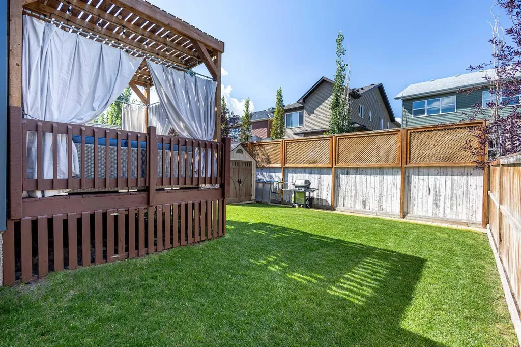 21 Evansfield Way NW Calgary AB T3P 0L1