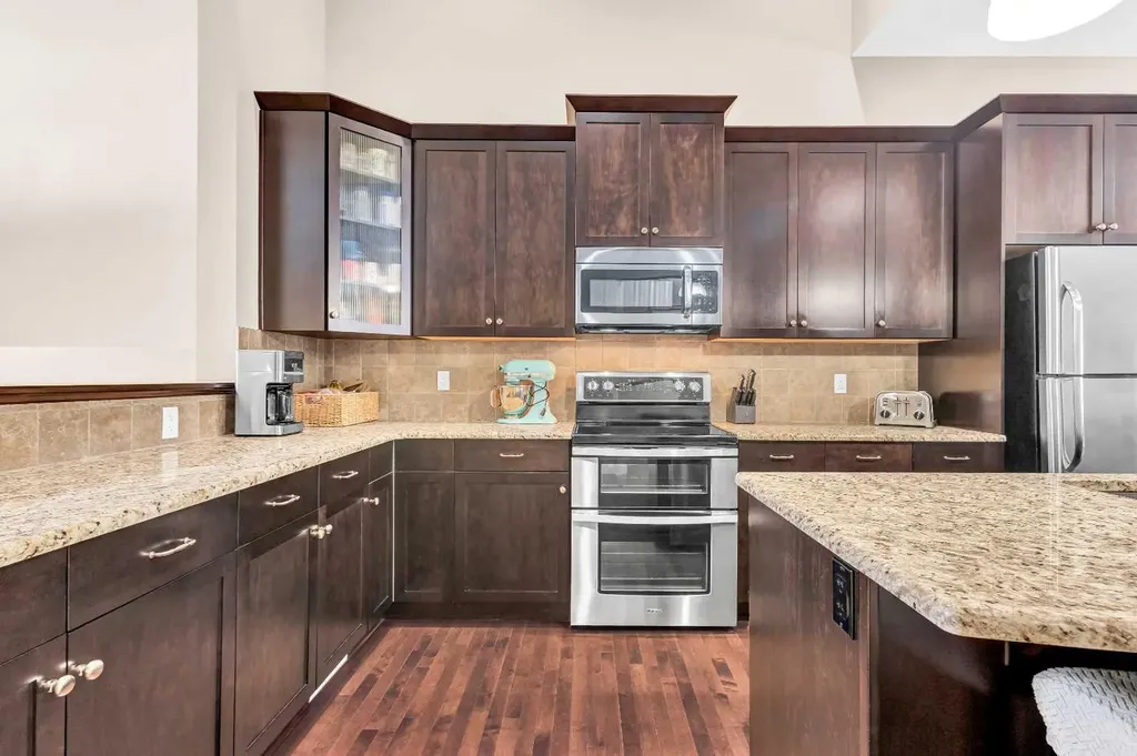21 Evansfield Way NW Calgary AB T3P 0L1