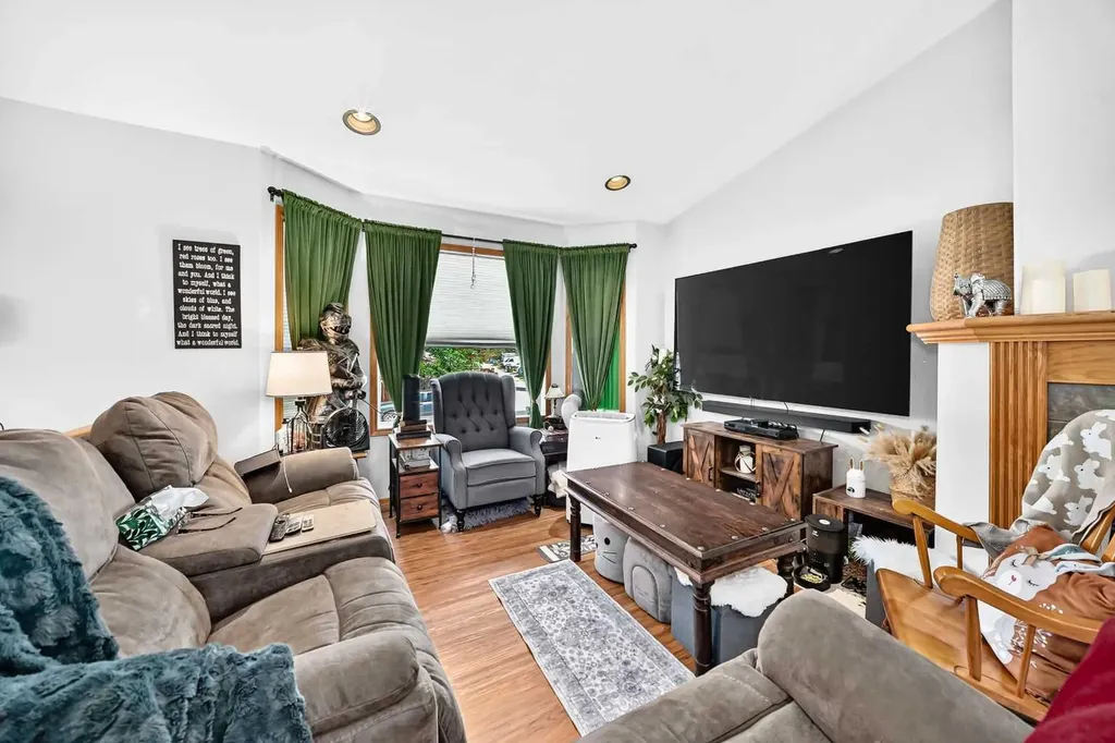 78 Drummond Avenue Red Deer AB T4R3A5
