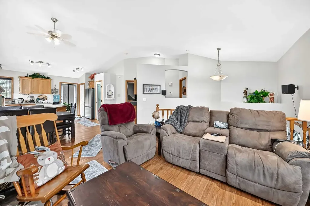 78 Drummond Avenue Red Deer AB T4R3A5