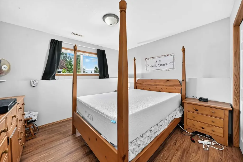 78 Drummond Avenue Red Deer AB T4R3A5