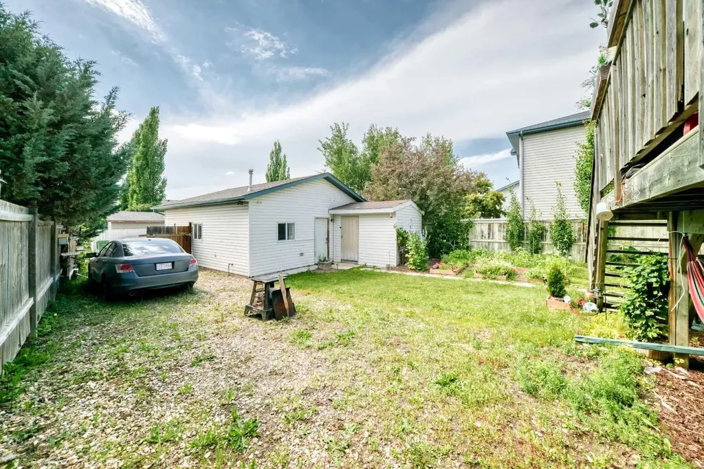 78 Drummond Avenue Red Deer AB T4R3A5