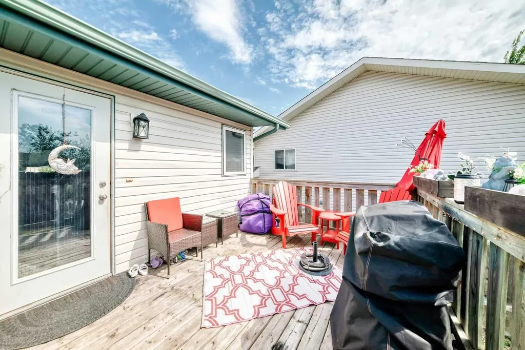 78 Drummond Avenue Red Deer AB T4R3A5