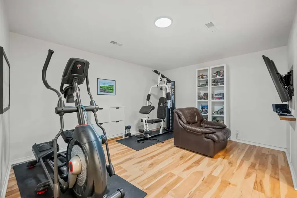 148 Woodridge Drive SW Calgary AB T2W 5M2
