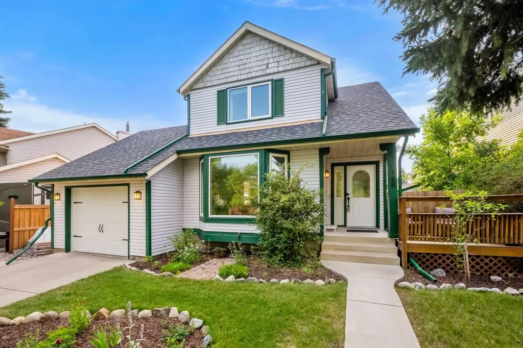 148 Woodridge Drive SW Calgary AB T2W 5M2