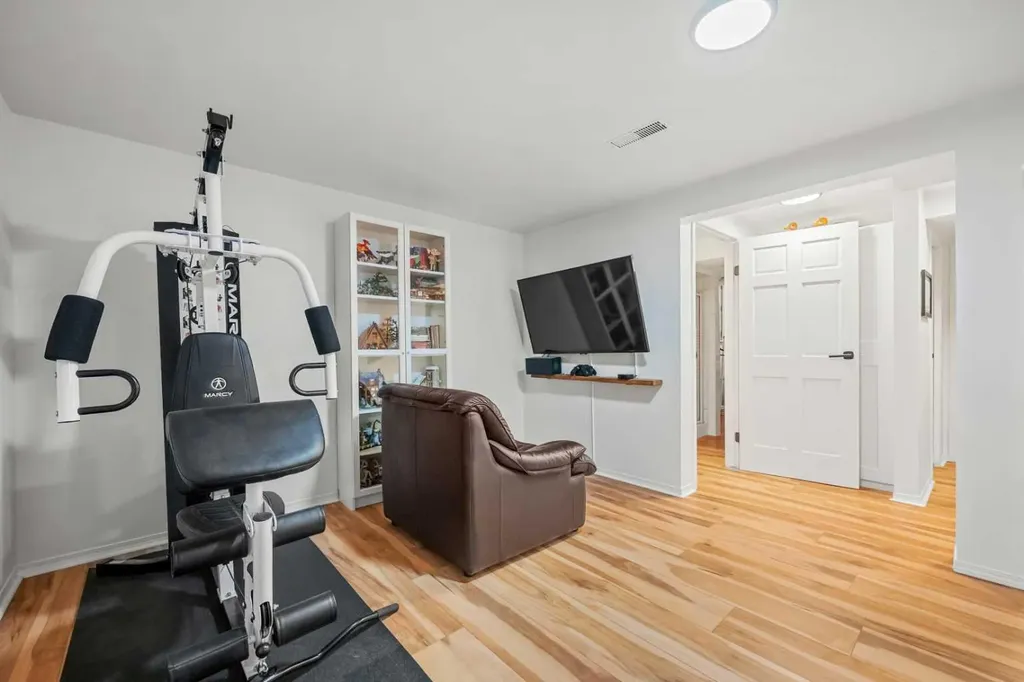 148 Woodridge Drive SW Calgary AB T2W 5M2