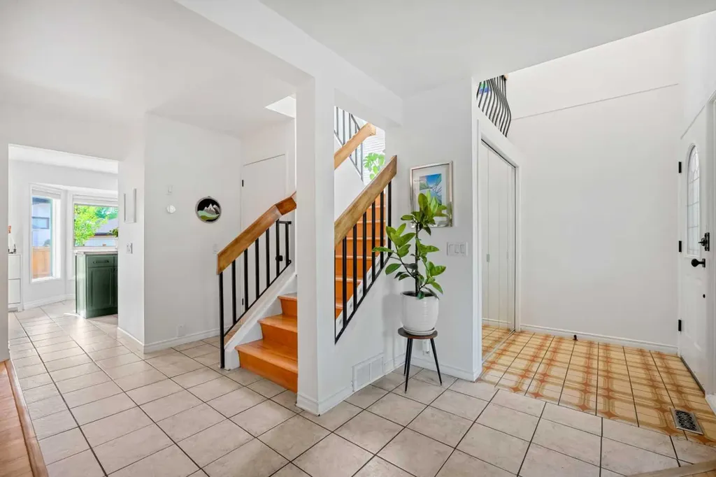 148 Woodridge Drive SW Calgary AB T2W 5M2