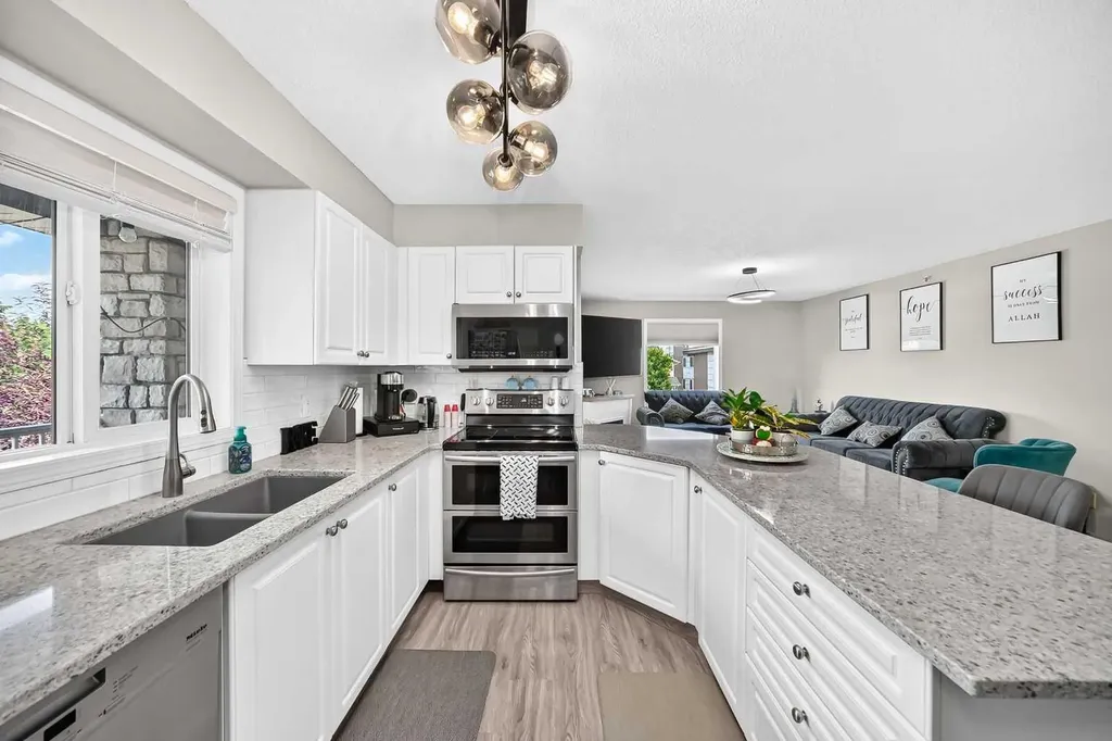 6635 25 Avenue NE Calgary AB T1Y7K9