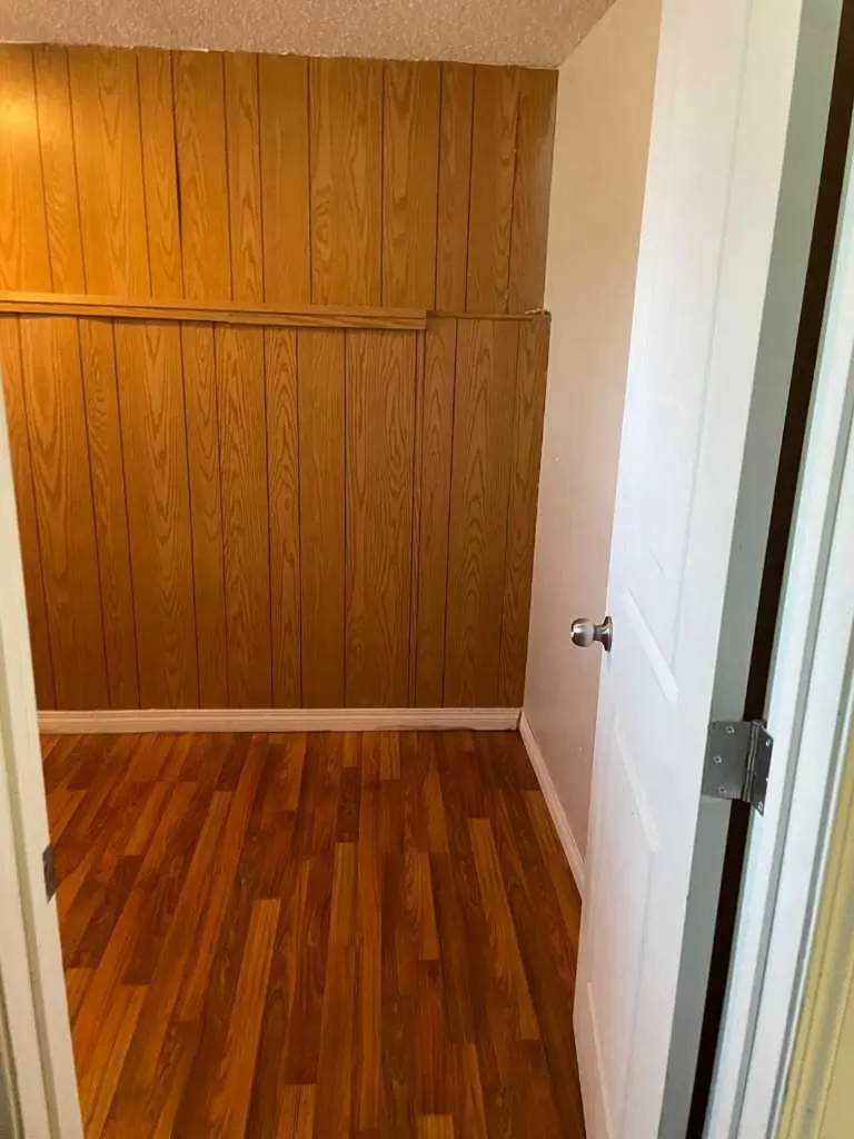 4222 40 Avenue NW Calgary AB T3A0X1