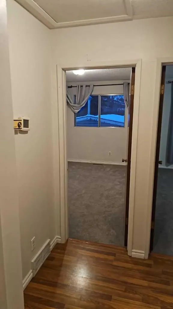 4222 40 Avenue NW Calgary AB T3A0X1