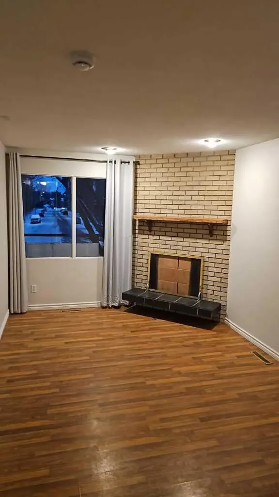 4222 40 Avenue NW Calgary AB T3A0X1
