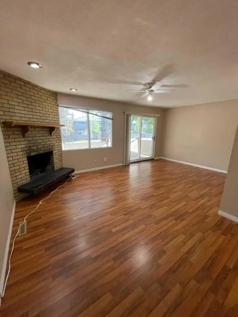 4222 40 Avenue NW Calgary AB T3A0X1