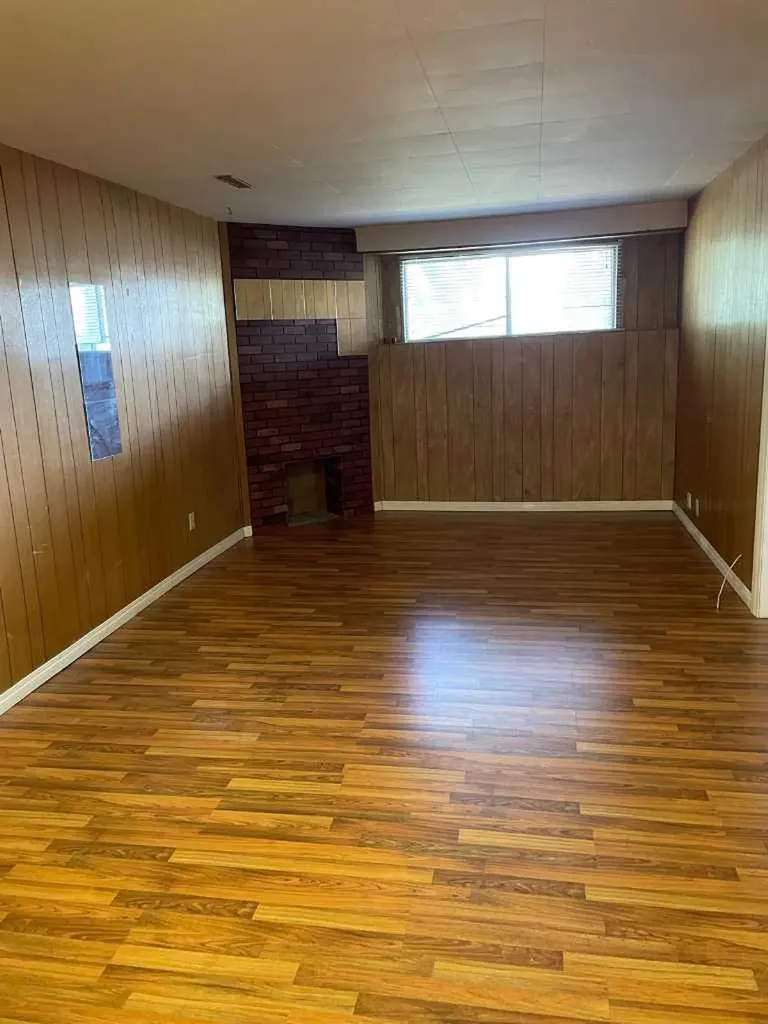 4222 40 Avenue NW Calgary AB T3A0X1