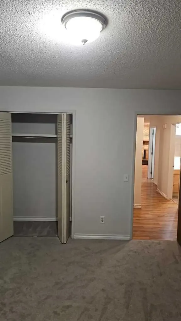 4222 40 Avenue NW Calgary AB T3A0X1