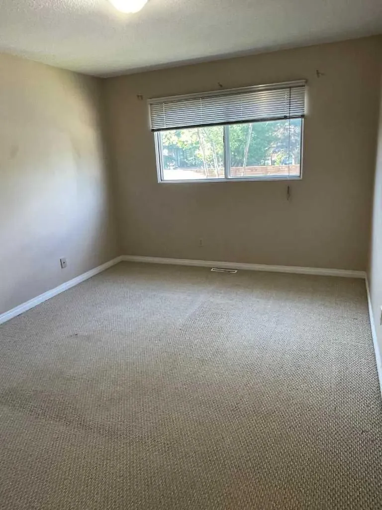 4222 40 Avenue NW Calgary AB T3A0X1
