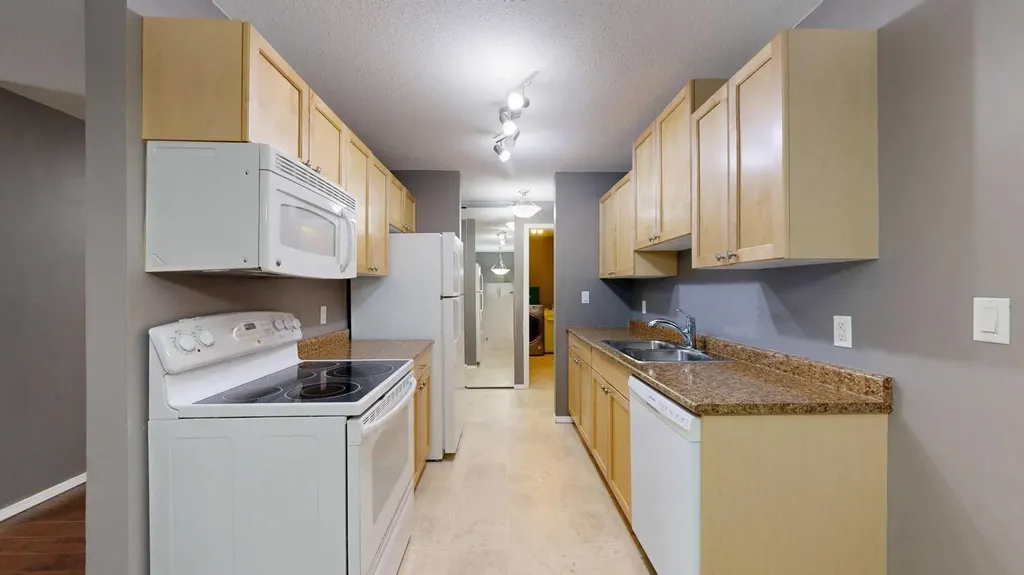 4808 45 Street Stettler AB T4K 0A1