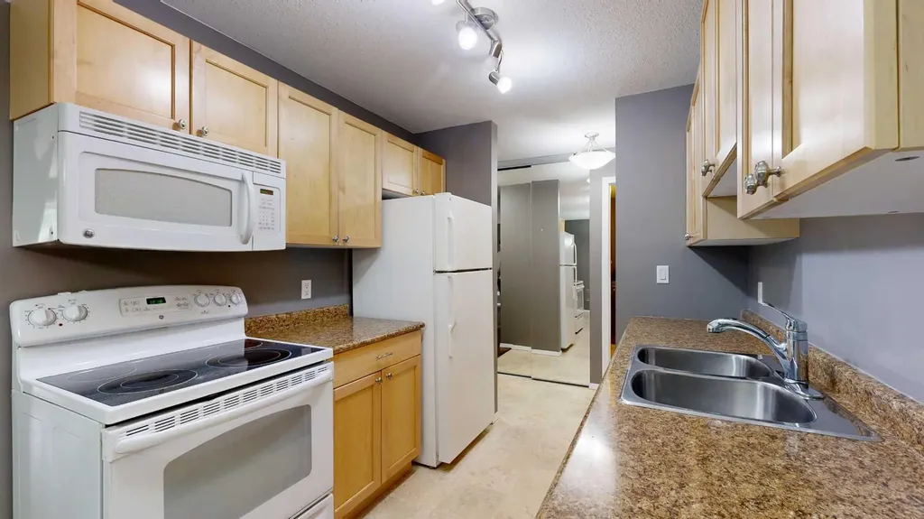 4808 45 Street Stettler AB T4K 0A1