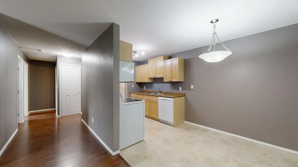 4808 45 Street Stettler AB T4K 0A1