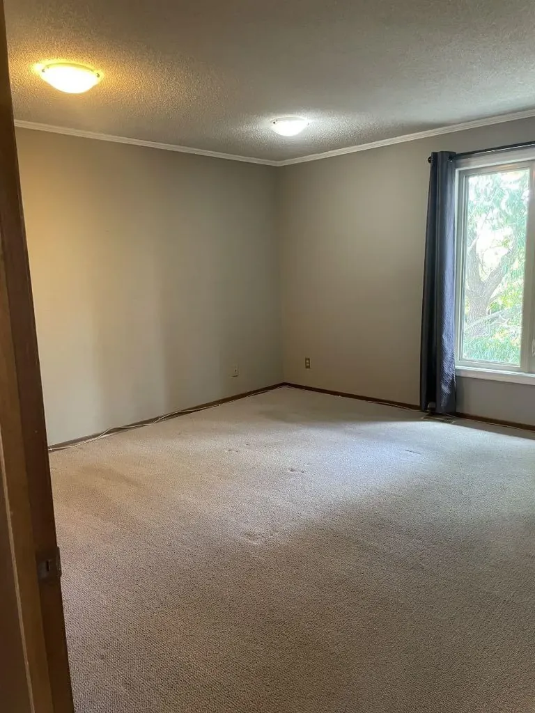 160 Hawkwood Way NW Calgary AB T3G 1X4