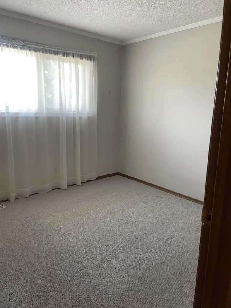 160 Hawkwood Way NW Calgary AB T3G 1X4