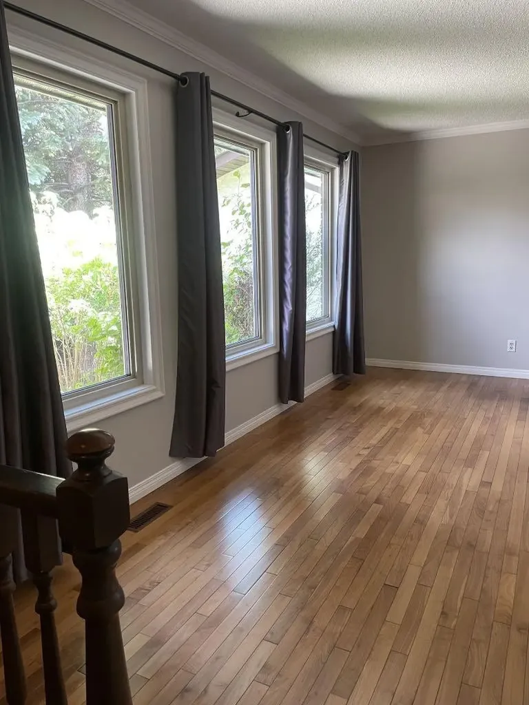 160 Hawkwood Way NW Calgary AB T3G 1X4