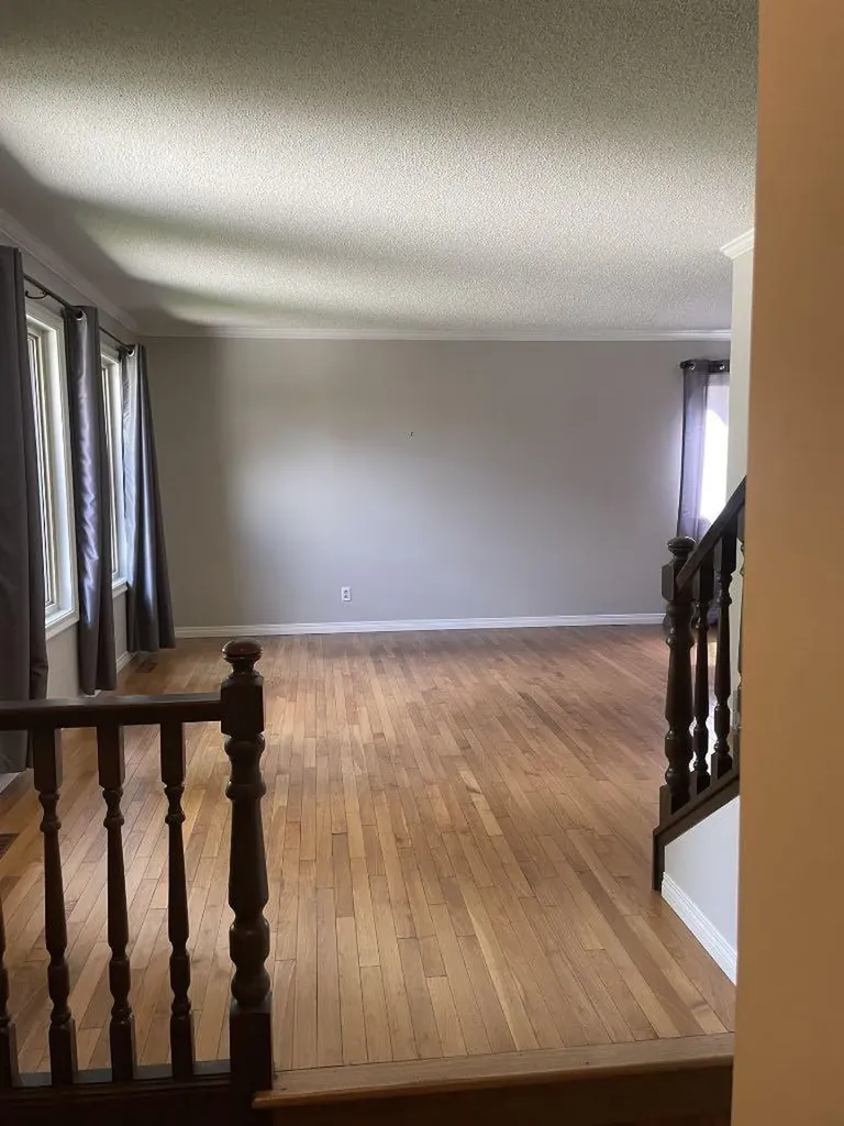 160 Hawkwood Way NW Calgary AB T3G 1X4