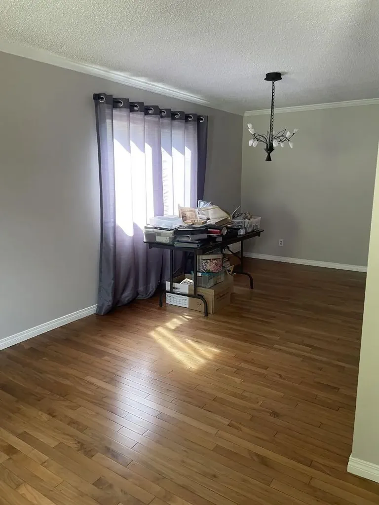 160 Hawkwood Way NW Calgary AB T3G 1X4