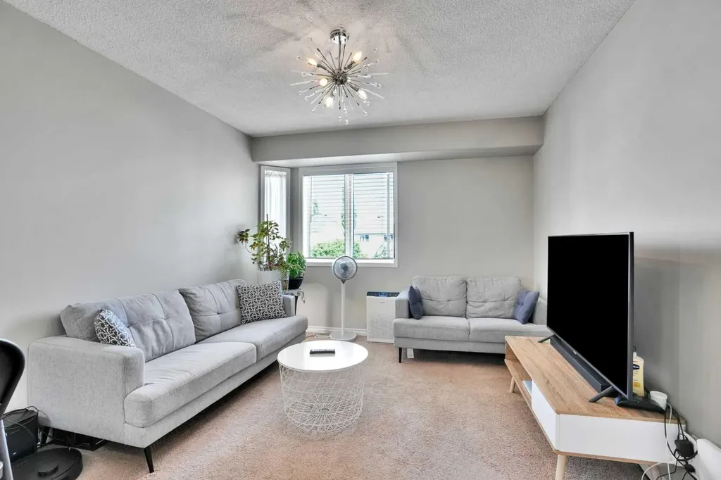 7237 Laguna Way NE Calgary AB T1Y 7B9