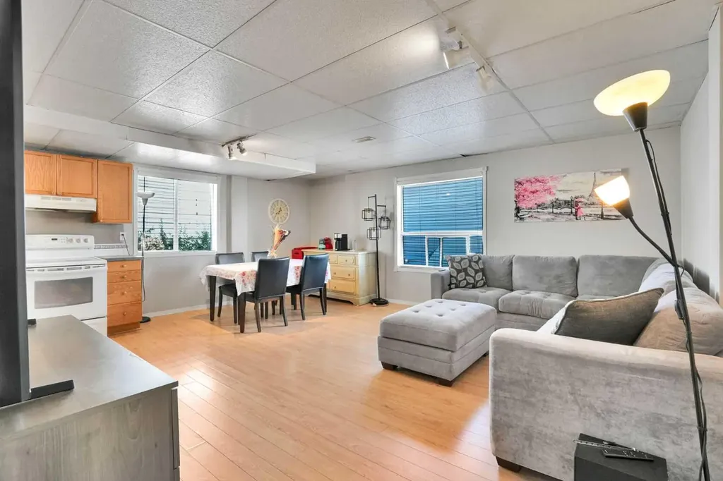 7237 Laguna Way NE Calgary AB T1Y 7B9