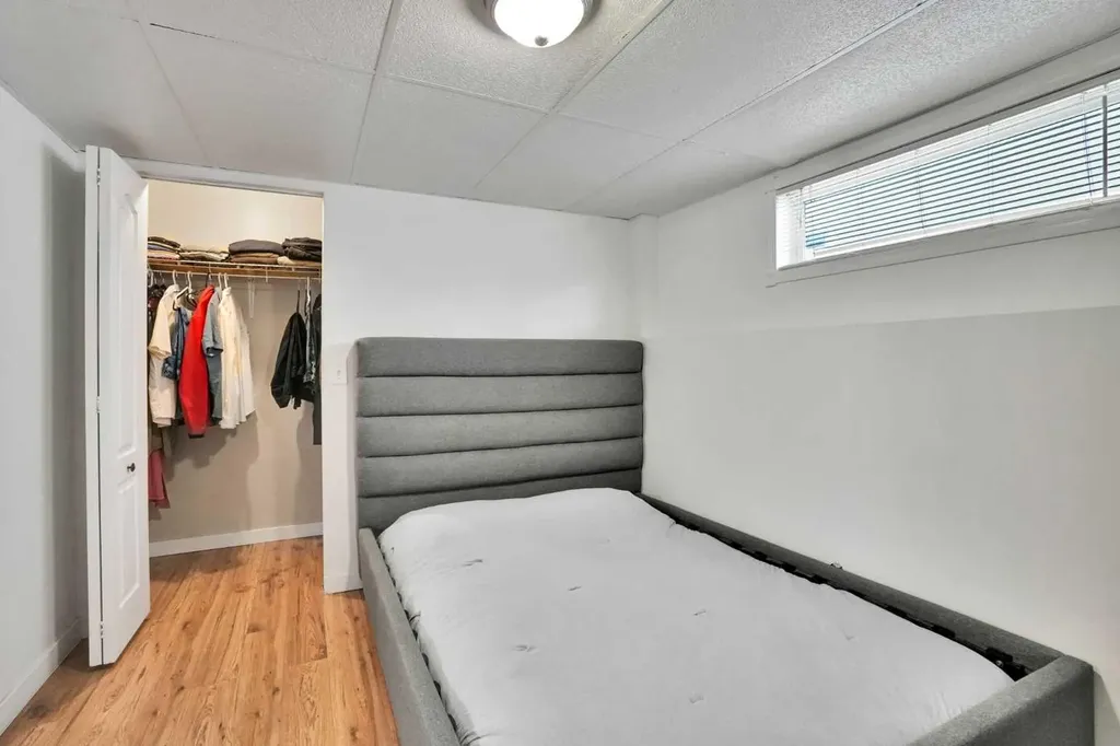 7237 Laguna Way NE Calgary AB T1Y 7B9