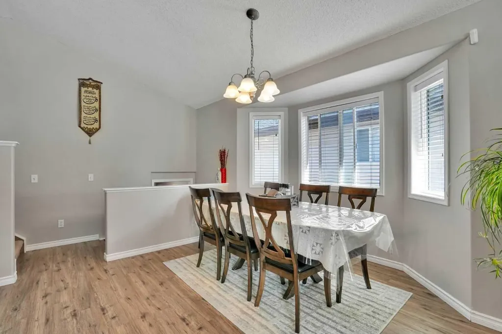7237 Laguna Way NE Calgary AB T1Y 7B9