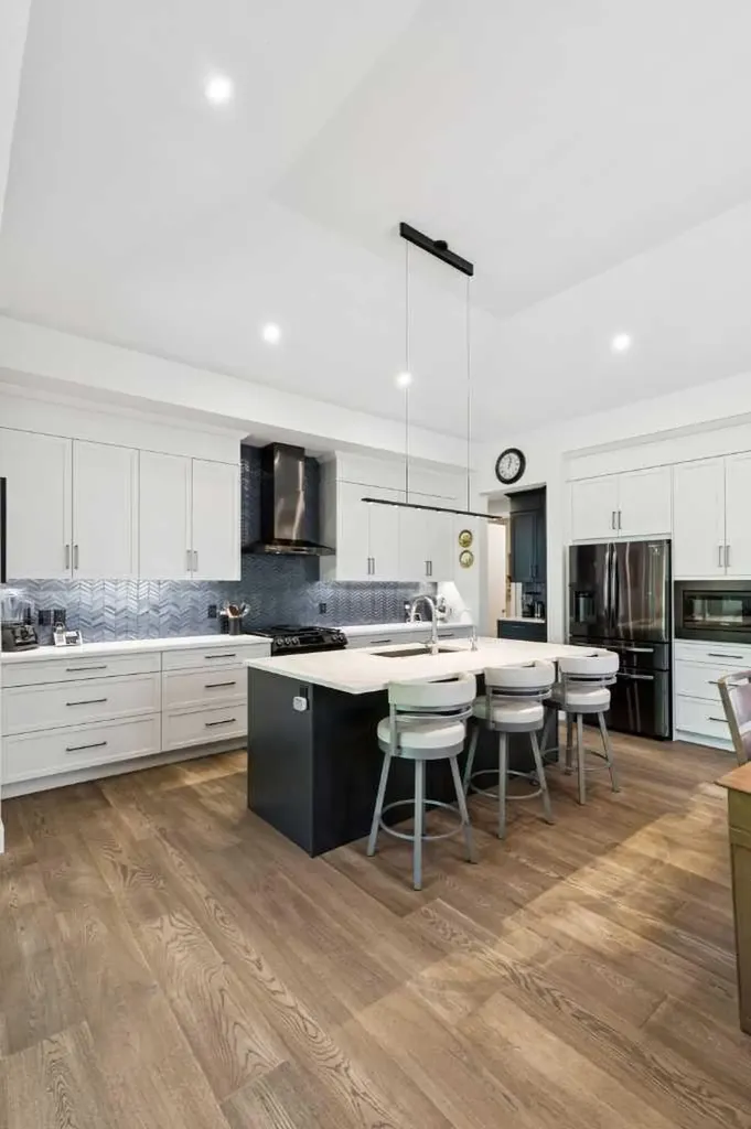 176 Cranbrook Drive SE Calgary AB T3M 2S7
