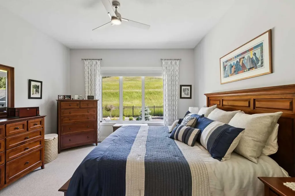 176 Cranbrook Drive SE Calgary AB T3M 2S7