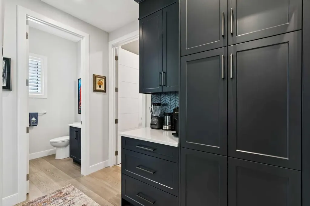 176 Cranbrook Drive SE Calgary AB T3M 2S7