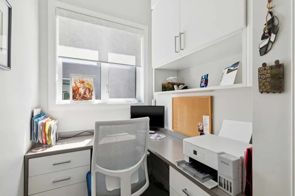 176 Cranbrook Drive SE Calgary AB T3M 2S7
