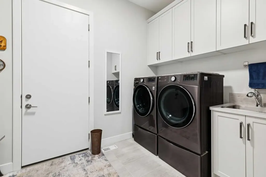 176 Cranbrook Drive SE Calgary AB T3M 2S7