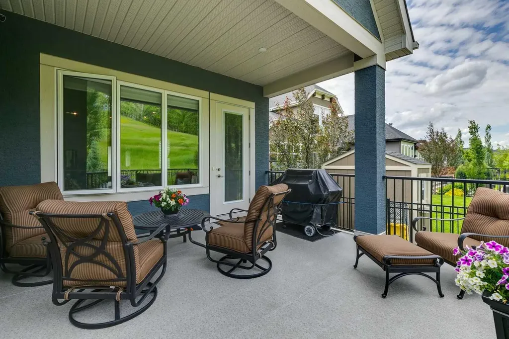 176 Cranbrook Drive SE Calgary AB T3M 2S7