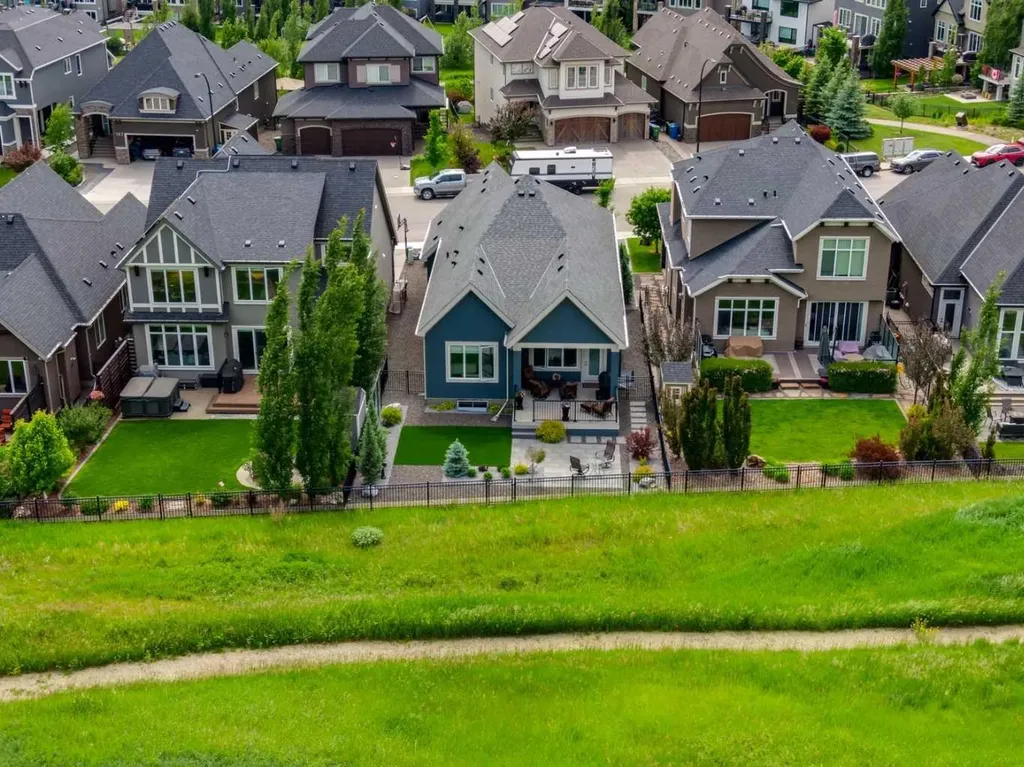 176 Cranbrook Drive SE Calgary AB T3M 2S7
