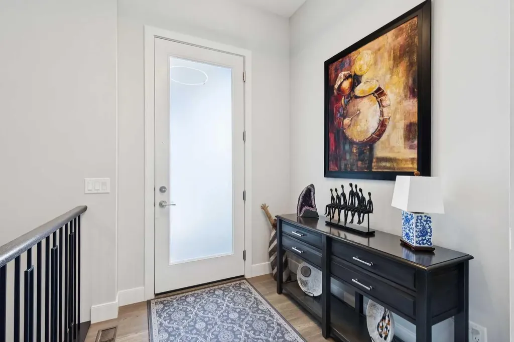 176 Cranbrook Drive SE Calgary AB T3M 2S7
