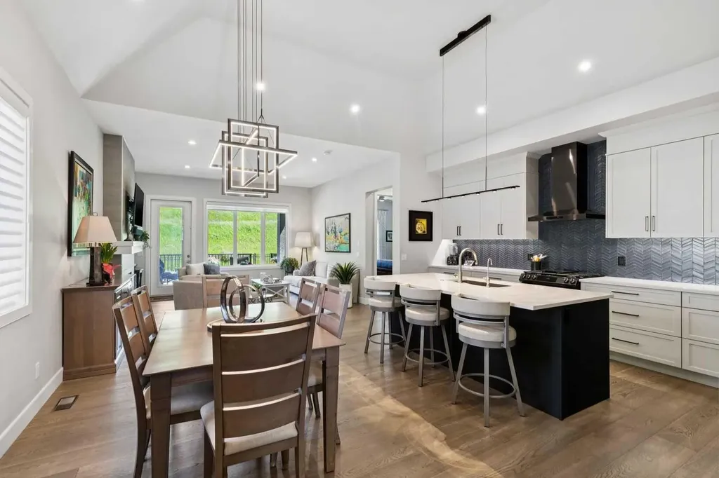 176 Cranbrook Drive SE Calgary AB T3M 2S7