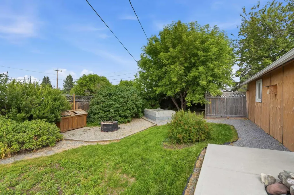 311 Centre Street N Sundre AB T0M 1X0