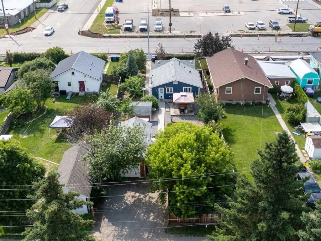 311 Centre Street N Sundre AB T0M 1X0