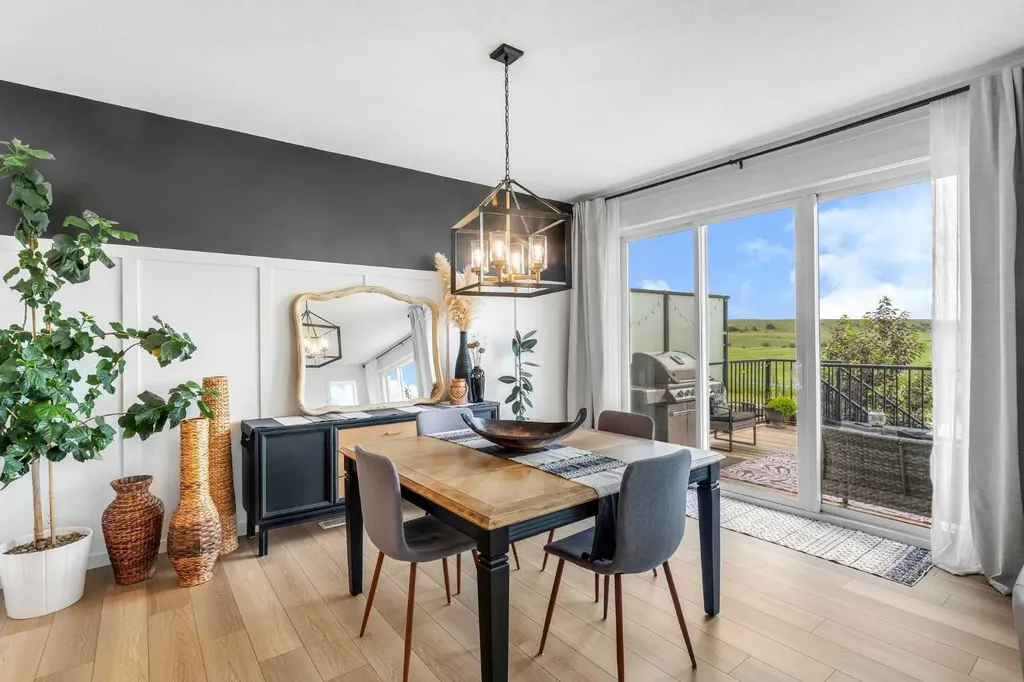 444 Lawthorn Way Airdrie AB T4A 3M7