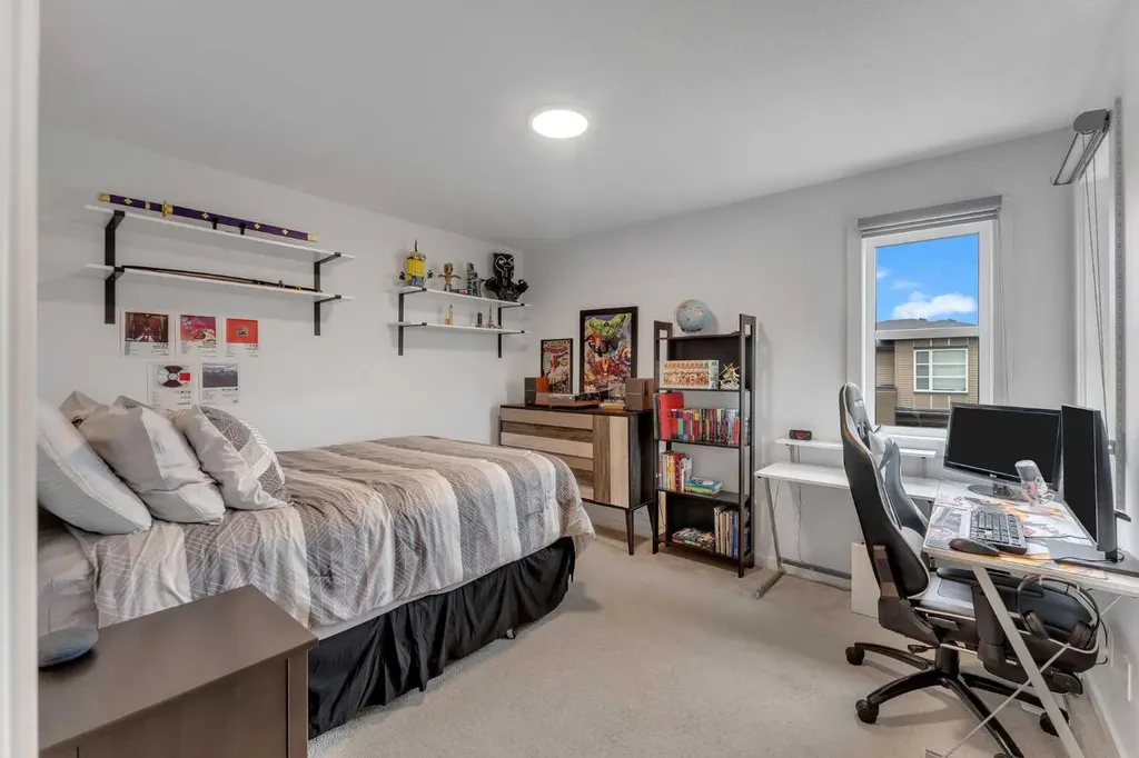 444 Lawthorn Way Airdrie AB T4A 3M7