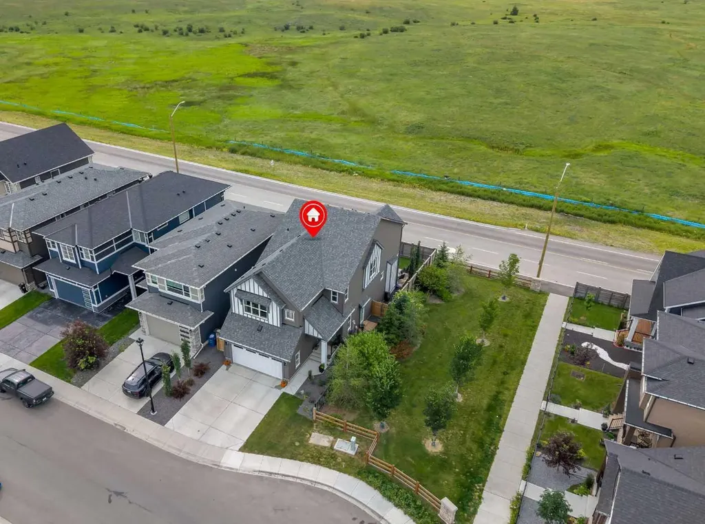 444 Lawthorn Way Airdrie AB T4A 3M7